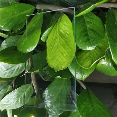 Nereflexné muzeálne sklo